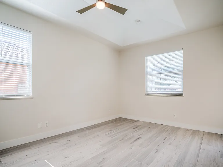 14854 Toscana Way — Photo 17