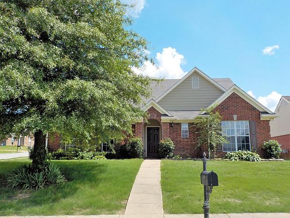 2nd image of 735 Lakemont Dr