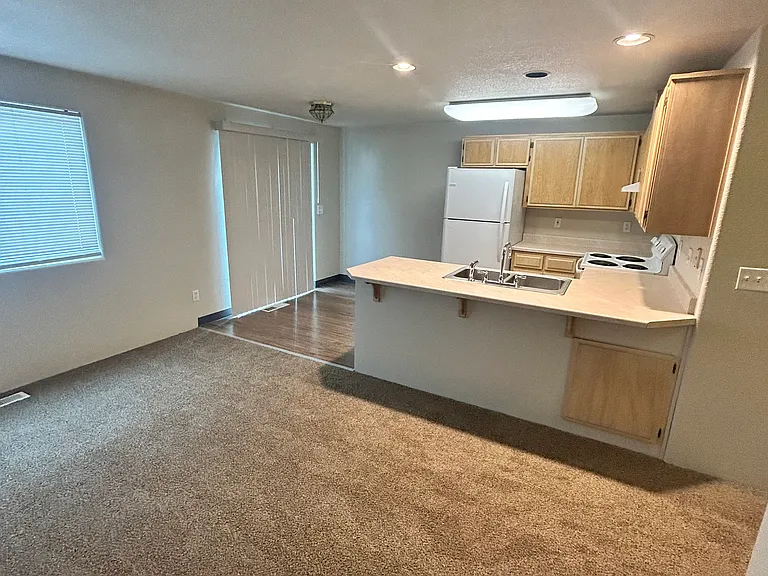 Mountain View Dr — Photo 4
