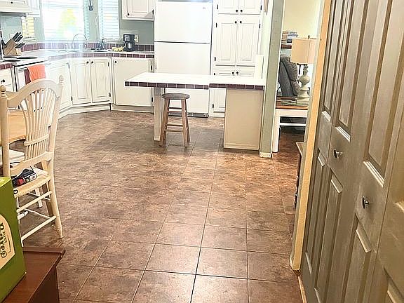 2nd image of 840 Royal Palm Dr