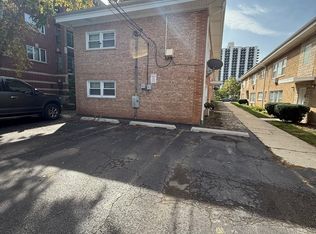 505 W Front St APT 7, Wheaton, IL 60187
