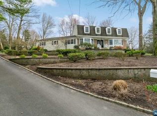 7 Highview Ct, Closter, NJ 07624