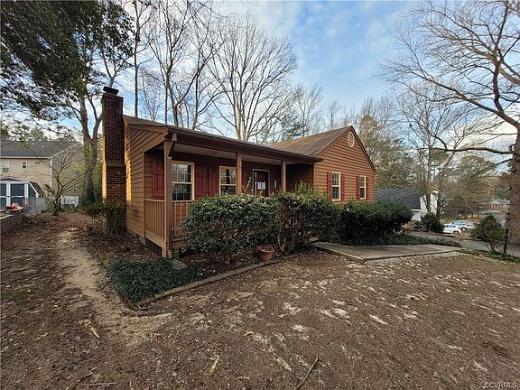 2nd image of 904 Hartford Ln