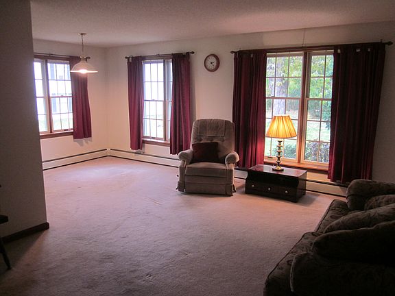3rd image of 257 Andrews St