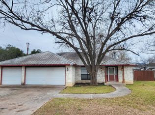 168 Live Oak Cir, Leakey, TX 78873