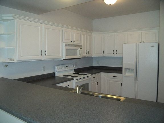 5th image of 2123 Autumn Ln #2123