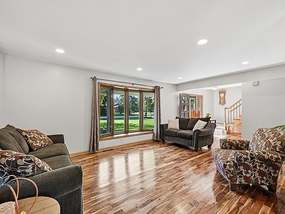 5th image of S70W22370 Sonoma WAY