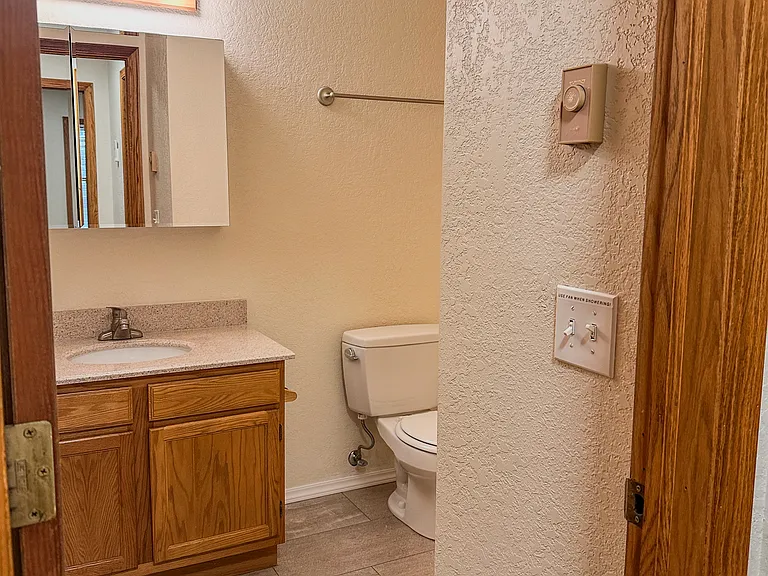 1008 Remington St — Photo 12