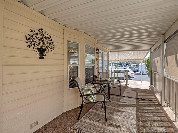 4th image of 2990 E Riverside Dr Unit 4