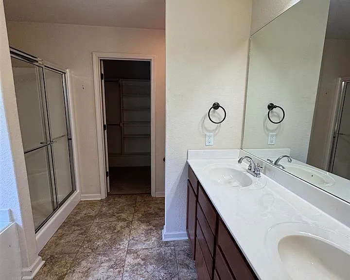 200 Durham Loop — Photo 4