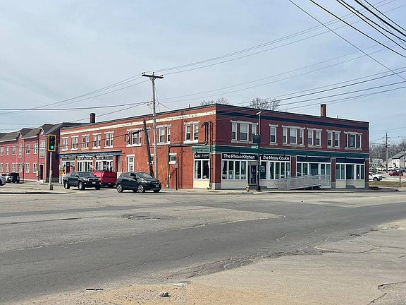 3rd image of 779 Congress St