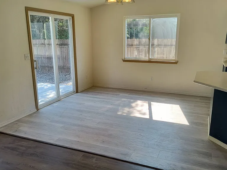 15409 NE 83rd St — Photo 4