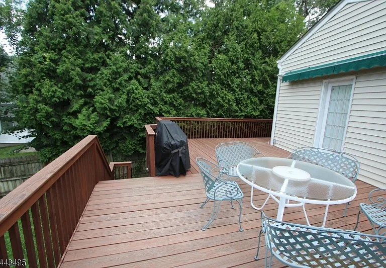22 Sunset Dr — Photo 23