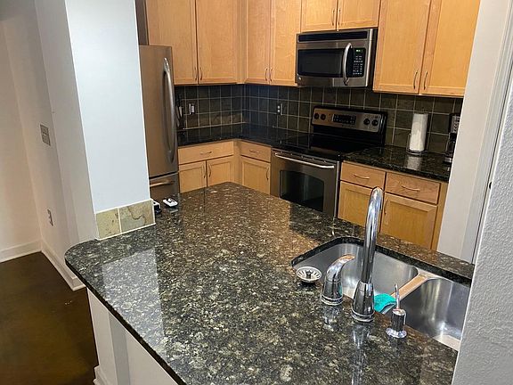 4th image of 3000 Vanderbilt Pl APT 121