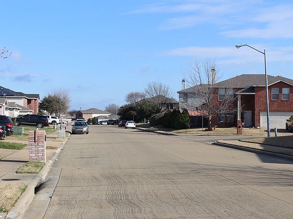4th image of 305 Stoneridge Dr