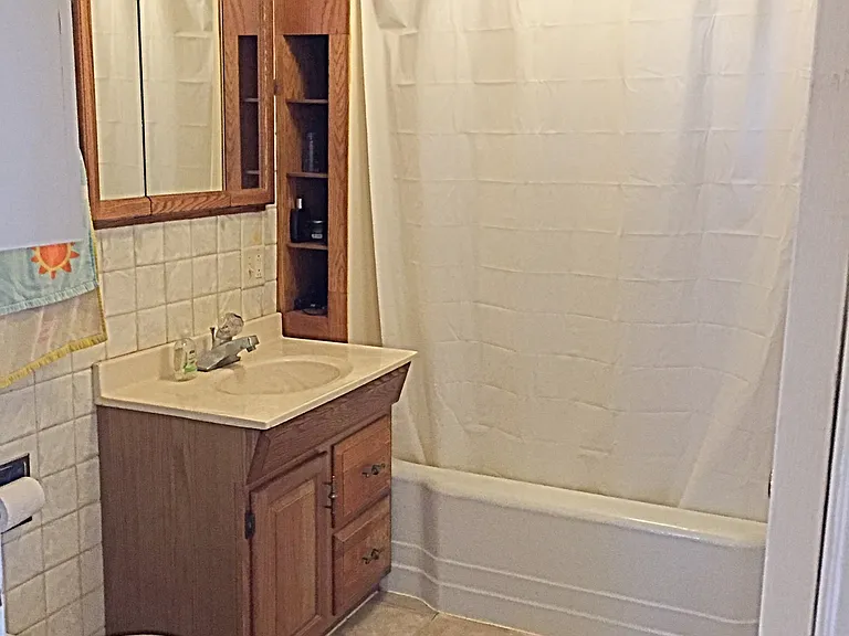 1055 E Market St — Photo 3