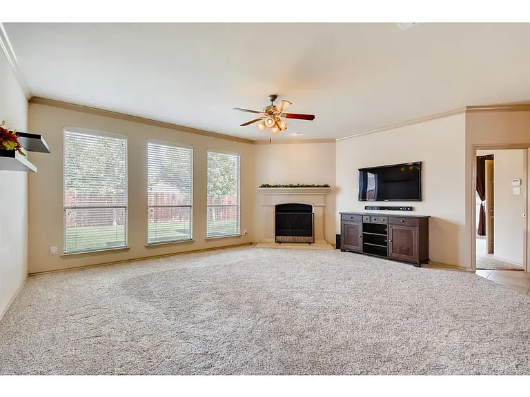 3200 Stonecrop Trl — Photo 8
