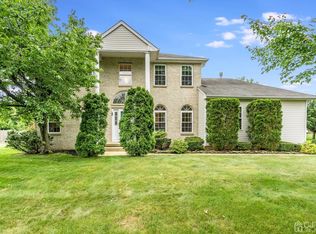 46 Zeller Dr, Somerset, NJ 08873