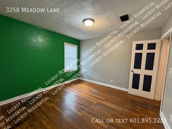 3258 Meadow Ln, Jackson, MS 39212
