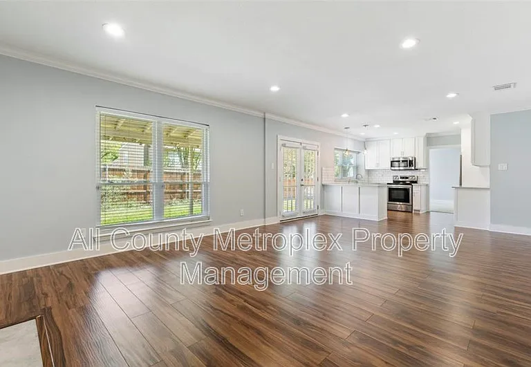 516 Arbor Oak Dr — Photo 2