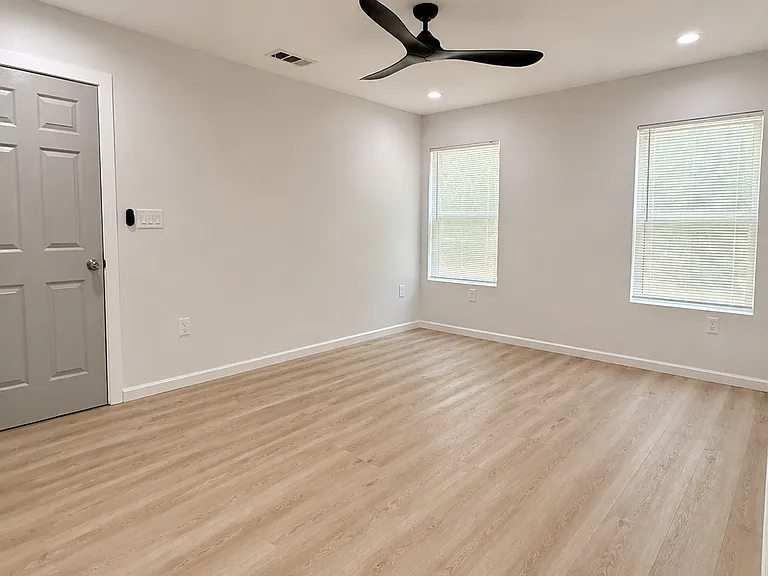 2226 Marfa Ave — Photo 3