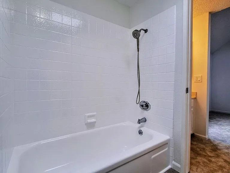 14575 S Bascom Ave — Photo 35