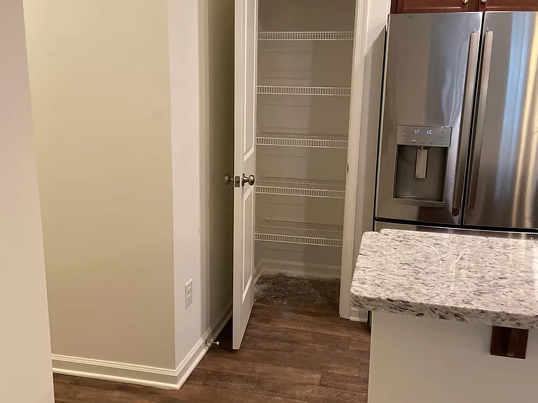 321 Kramer Ct — Photo 4