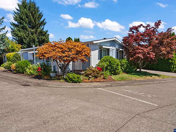 2nd image of 2120 Robins Ln SE Unit 111