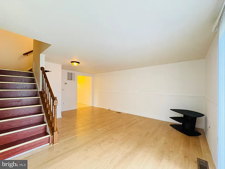 8316 Felsted Ln — Photo 5
