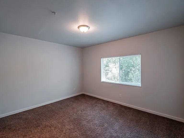 Cascade Meadows Apartments — Photo 12
