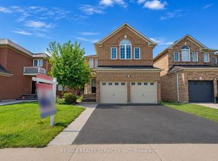 3696 Waterfall Cres, Mississauga, ON L5N 8G8