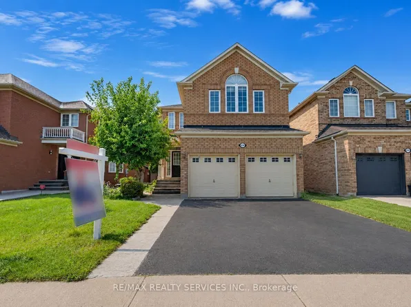 3696 Waterfall Cres, Mississauga, ON L5N 8G8