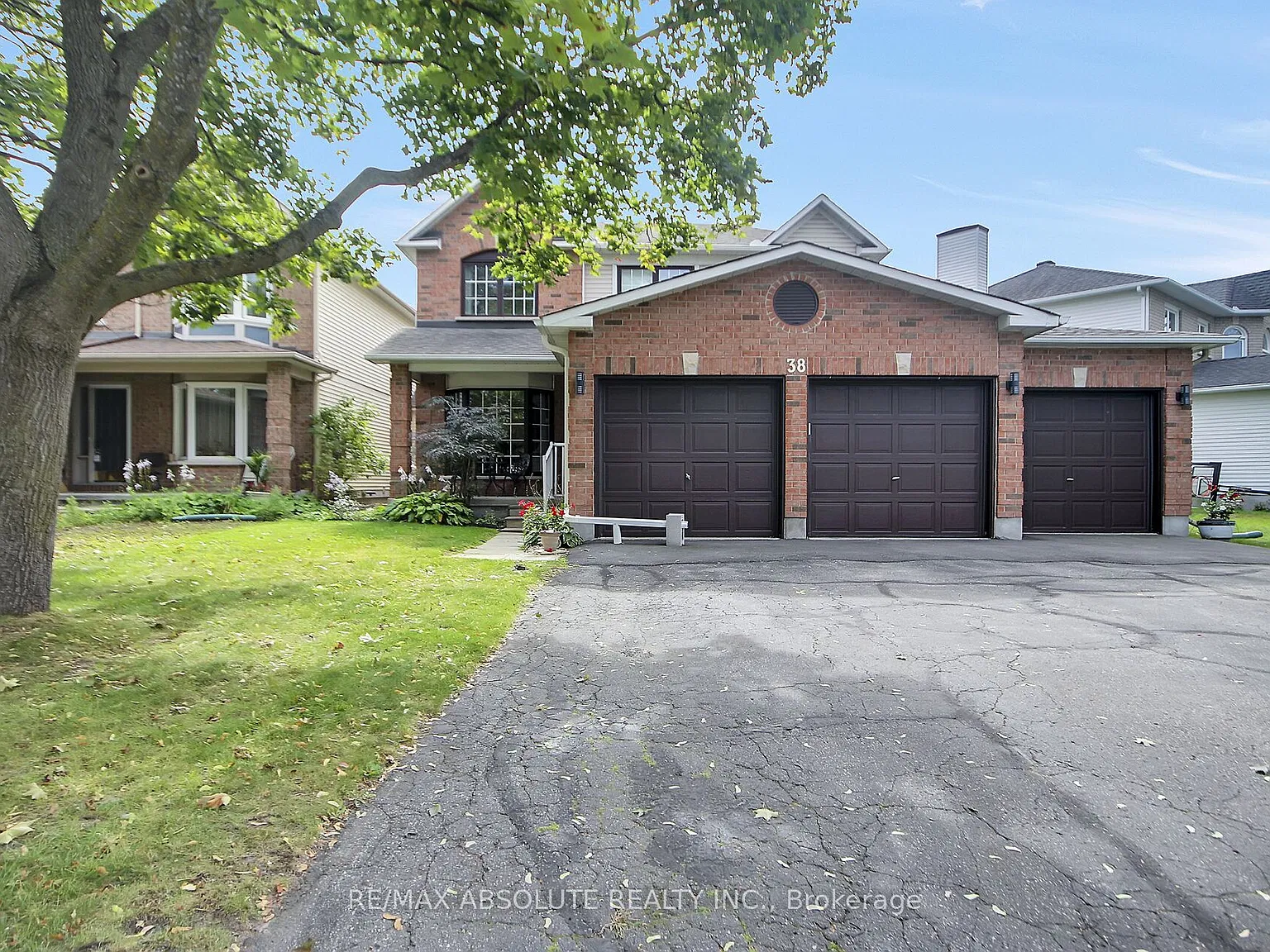 5 bed, $4,000 — Photo 1