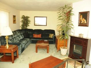 2669 Lee Pl, Bellmore, NY 11710