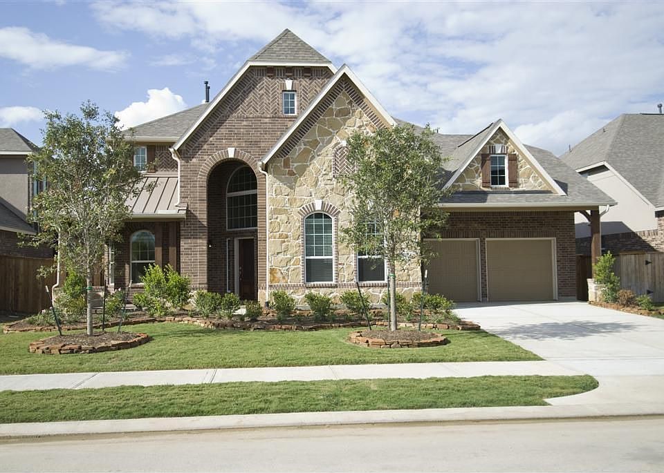 1st image of 28122 Yellow Cornerstone Dr