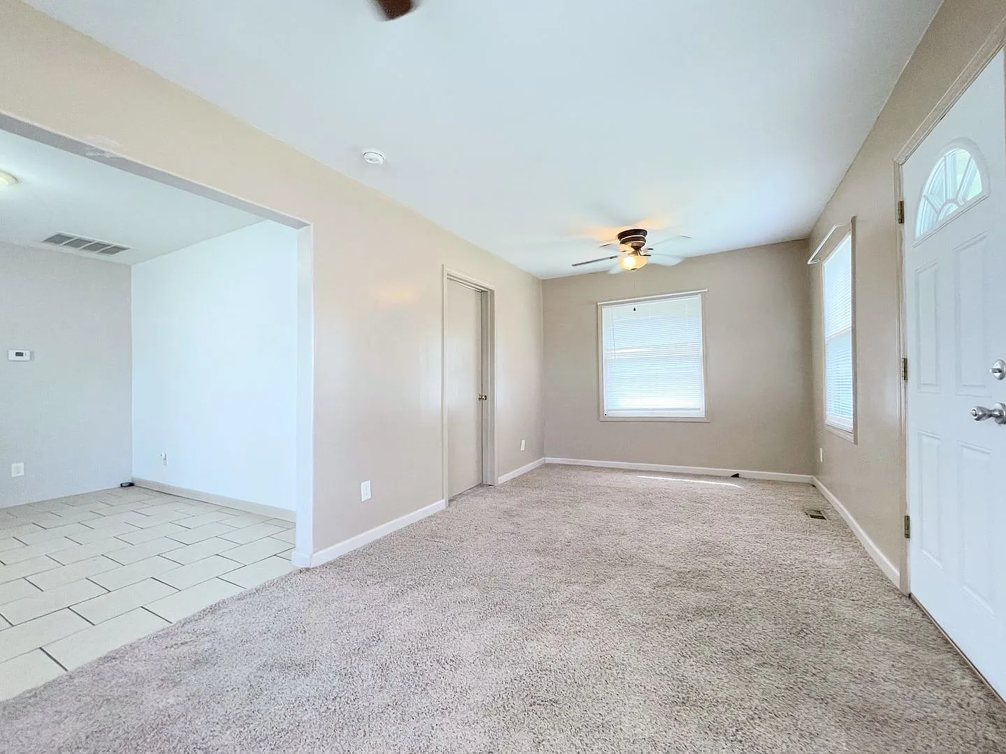 2-Bedroom, 1-Bathroom Home Near College — Photo 2
