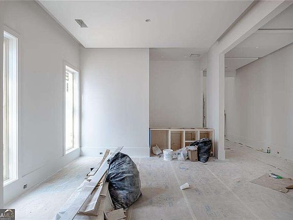 4th image of 2756 Winding Ln