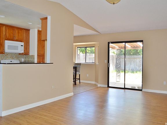 5th image of 8672 Pacific Hills Way