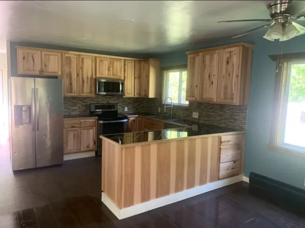 855 Mann Hill Rd, Holden, ME 04429