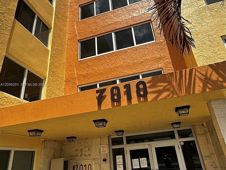 7010 NW 186th St #5-303 — Photo 16