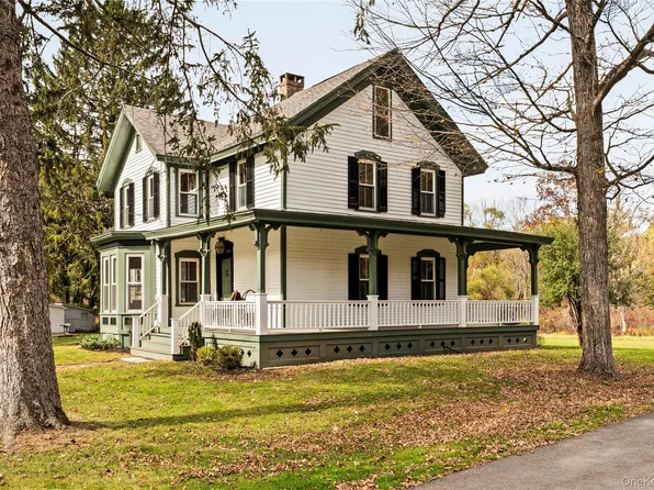 23 Frog Alley, Chatham, NY 12136