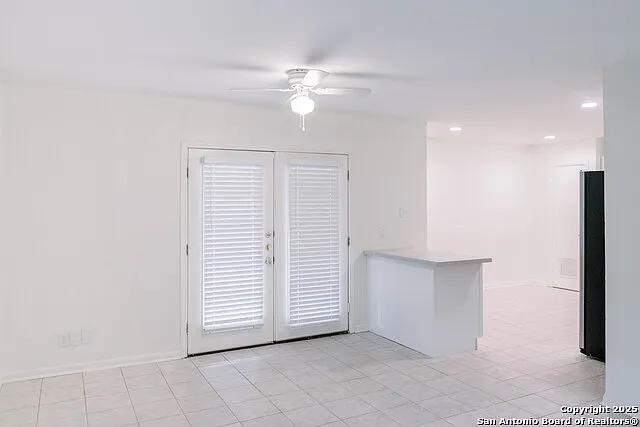 1379 Oblate Dr — Photo 15