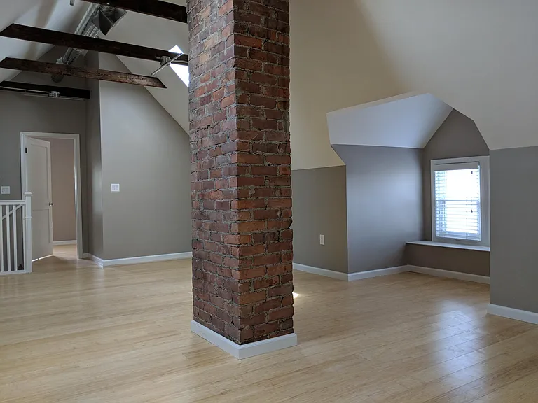 4836 Commonwealth St #B — Photo 13