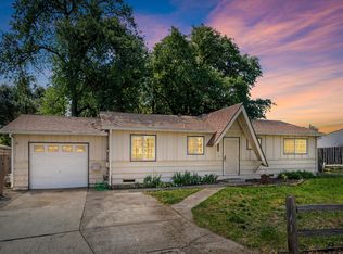 1865 Carleton St, Redding, CA 96002