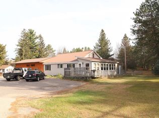 N10008 Parkway Rd, Crivitz, WI 54114