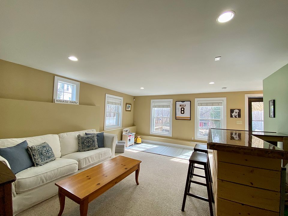 72 Woodbury Ave Portsmouth NH Zillow