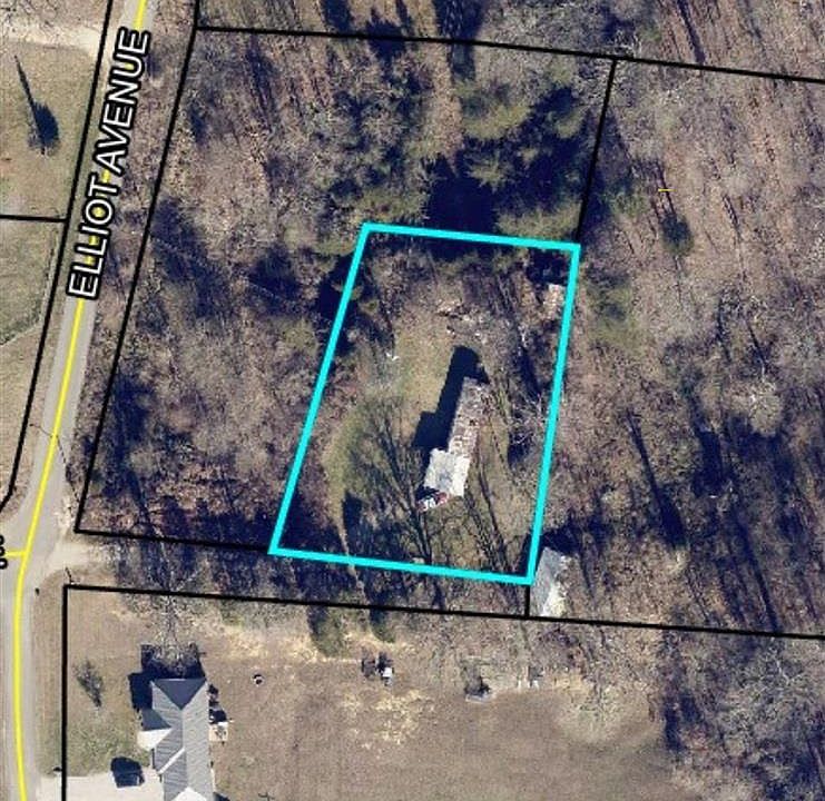 1st image of 246 Memorial Dr