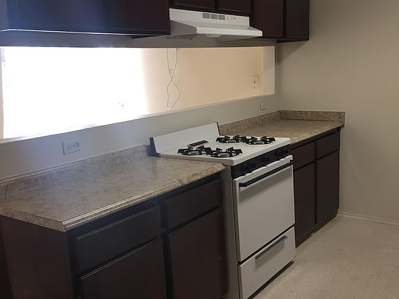 5th image of 5112 Oakland St APT 112
