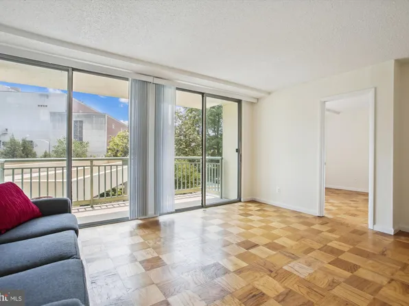 501 Slaters La, Alexandria, VA 22314