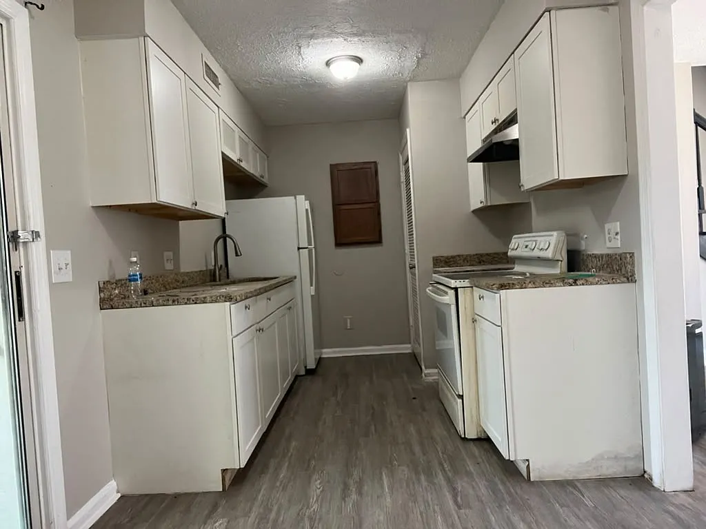 2 bed, 768 sqft, $1,150 — Photo 2